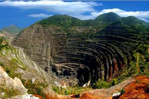 礦坑公園,讓大地傷疤涅槃重生