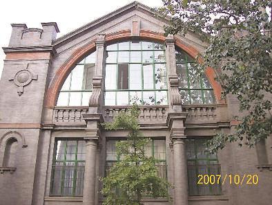 從公主府到紅樓: 傳統(tǒng)城市里的現(xiàn)代校園