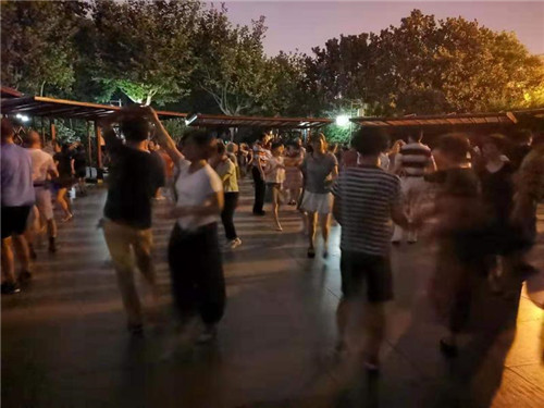 當城市公園成為社區“后花園”