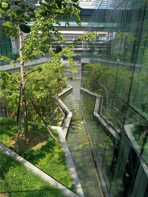 集一切可用節能措施于一身,這座建筑讓空調下崗?