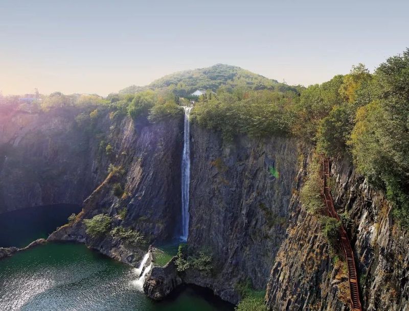 Steven NG:深坑酒店——見證中國的榮耀之路