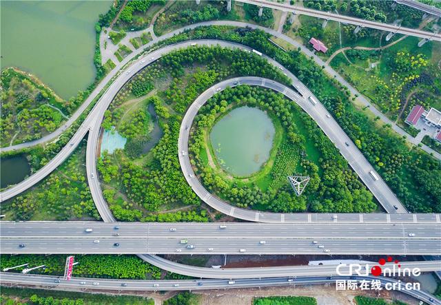 武漢青山區(qū)：從老鋼廠區(qū)到長江“綠帶”