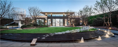 一只魚的自我意識 | 鎮江中南聆江閣