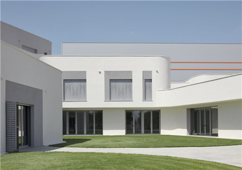 意大利校園節(jié)能樓