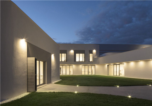 意大利校園節(jié)能樓