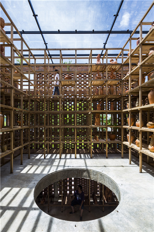 越南廣南省奠坂區(qū)Thu Bon岸邊的陶土工作室