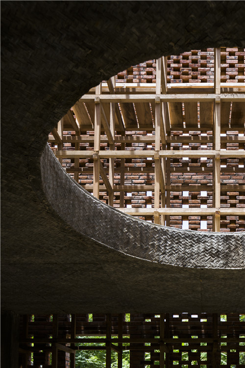 越南廣南省奠坂區(qū)Thu Bon岸邊的陶土工作室