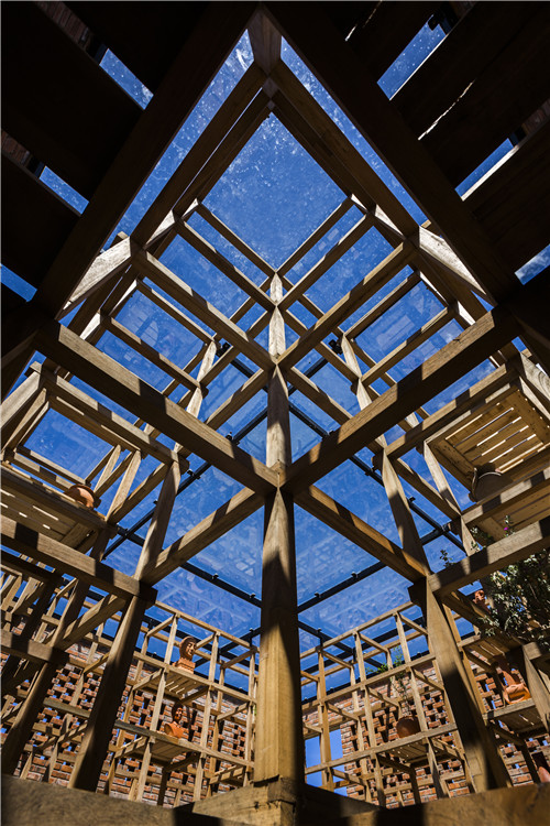 越南廣南省奠坂區(qū)Thu Bon岸邊的陶土工作室