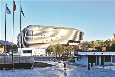 冬奧場(chǎng)館“冰壇”亮相