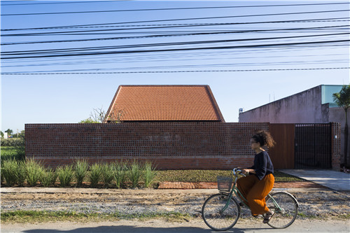 狹窄的長(zhǎng)屋