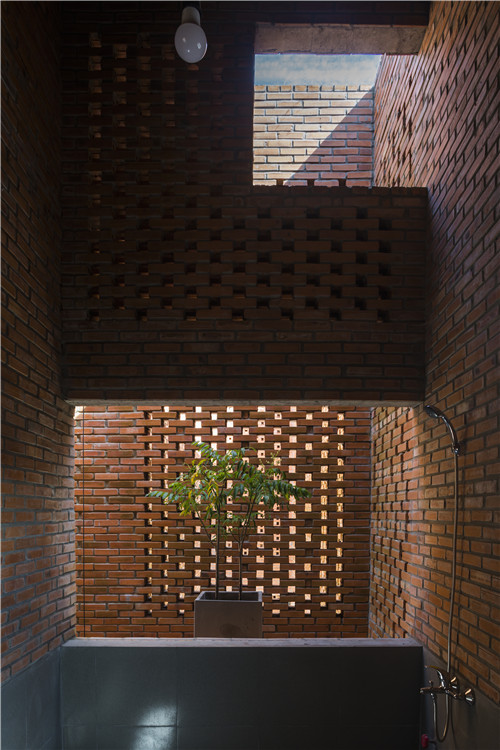 狹窄的長(zhǎng)屋