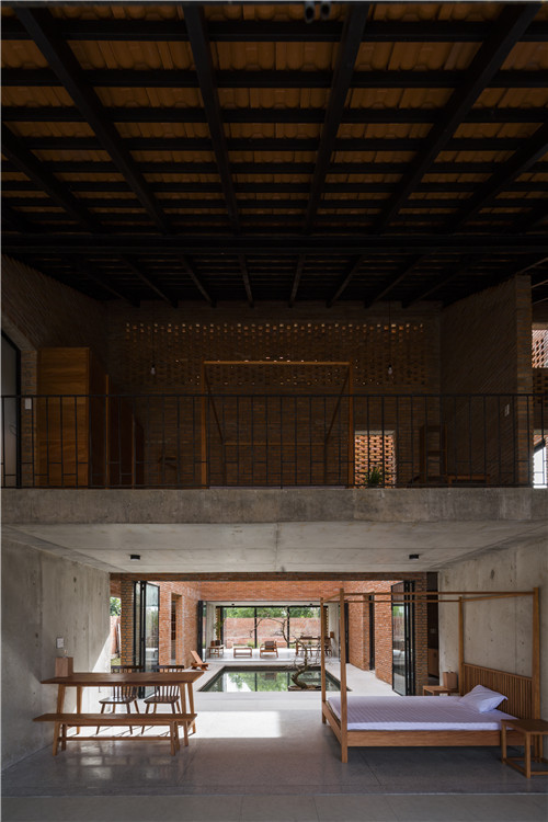 狹窄的長(zhǎng)屋