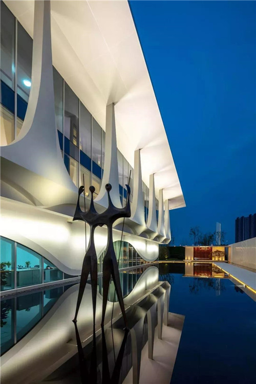 流動的藝術館·與城共舞|海！左岸藝術中心