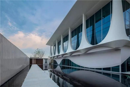 流動的藝術館·與城共舞|海！左岸藝術中心