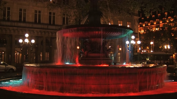 夜間，在城市空間中點燃藝術品