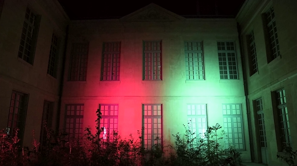 夜間，在城市空間中點燃藝術品