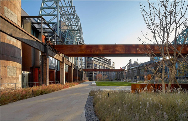 北京首鋼西十冬奧廣場