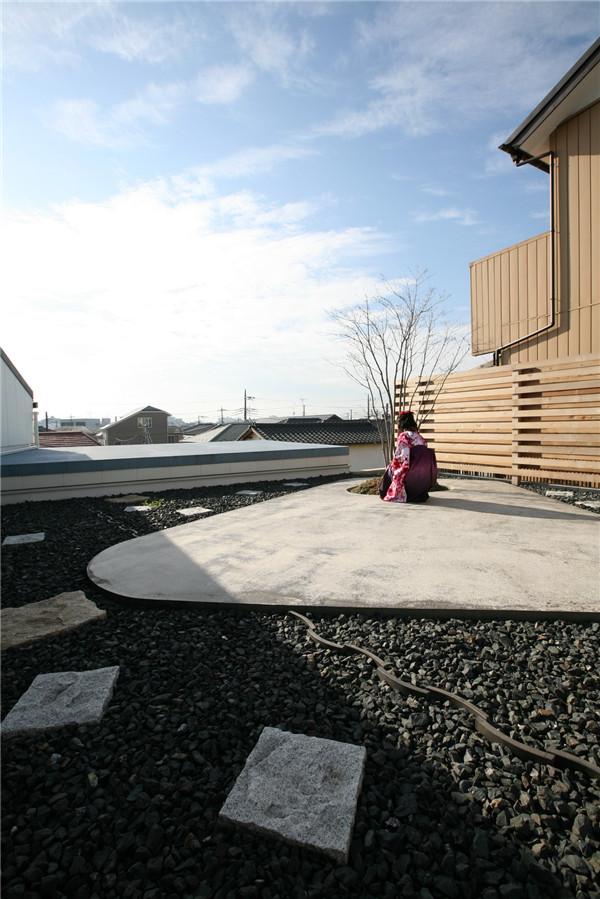 章俊華作品丨有節制的豐盛——千里園