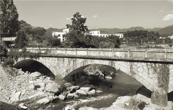思樸設(shè)計(jì)丨黃山浦溪河青藍(lán)橋藝術(shù)營(yíng)造