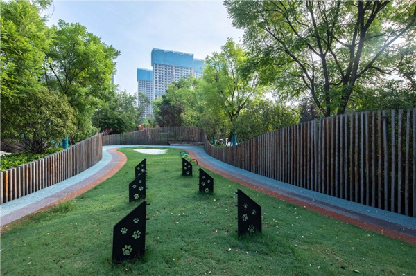 山東臨沂白鷺金岸中央公園