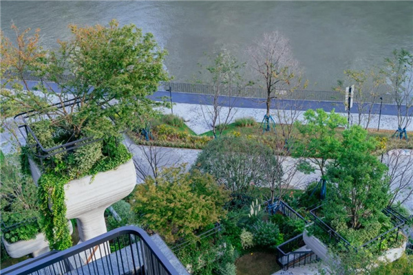 天安千樹濱河花園及一二樓平臺花園