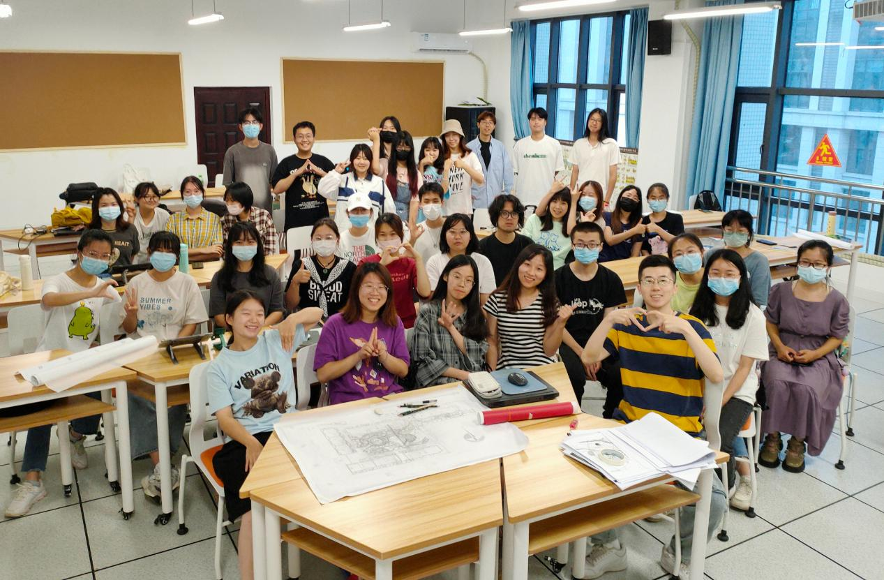 園冶杯優秀指導教師閆晨:通過參賽激發學生自主學習