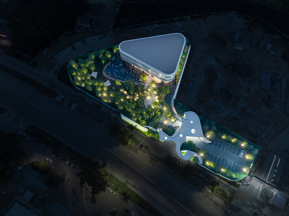 創翌善策周維：設計師立身與進階之道