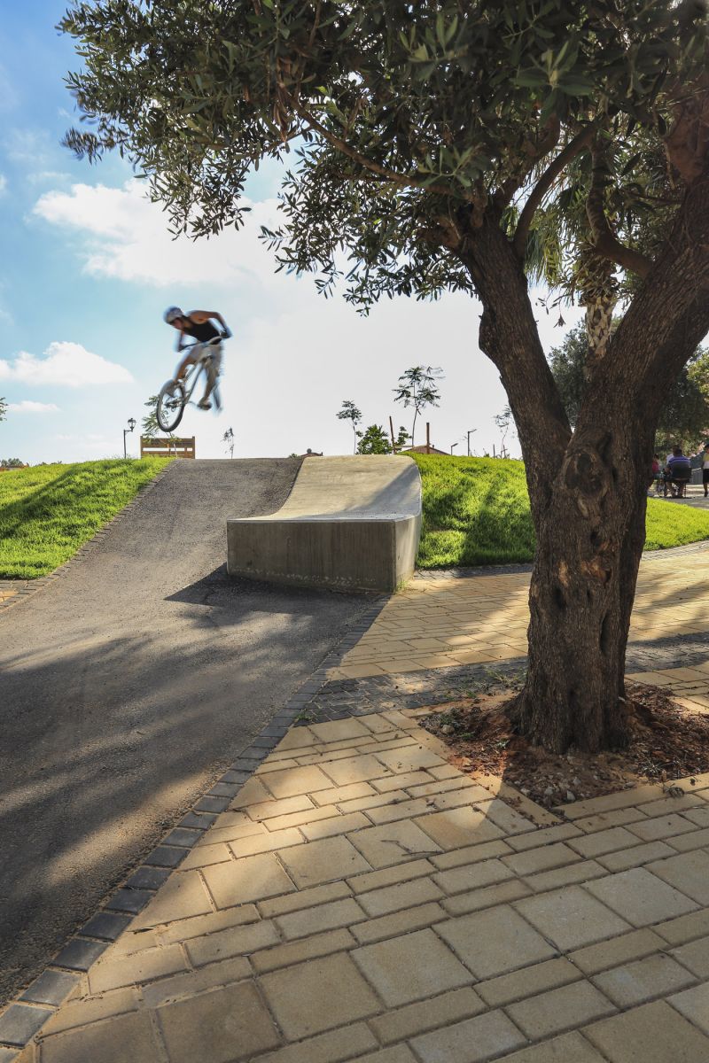 賓亞米納體育公園