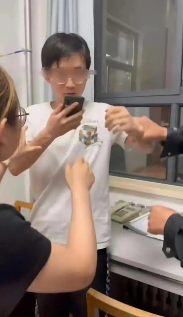 西北農(nóng)林科技大學(xué)風(fēng)景園林藝術(shù)學(xué)院男生偷拍女廁被拘