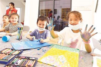 江西講究村：藝術鄉村鋪染“五彩夢”