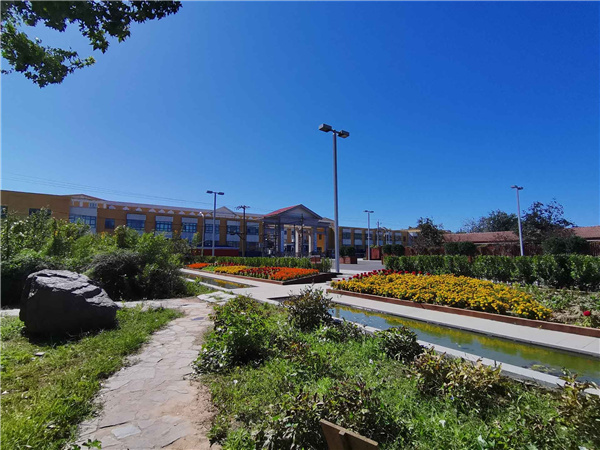 園冶杯參賽作品丨人大附中北大附小聯(lián)合實(shí)驗(yàn)學(xué)校入口景觀提升