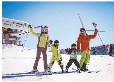 推進(jìn)文旅體旅融合 河北冰雪游活力迸發(fā)