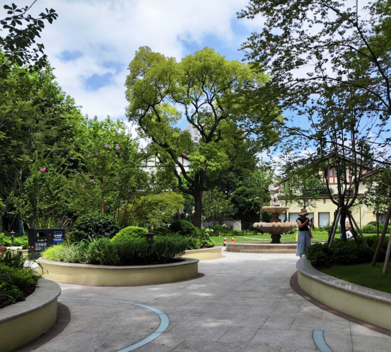 上海:從鋼筋水泥里“摳”出千座公園