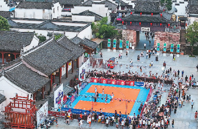 為一場賽事赴一座城 “運動起來”帶火暑期游