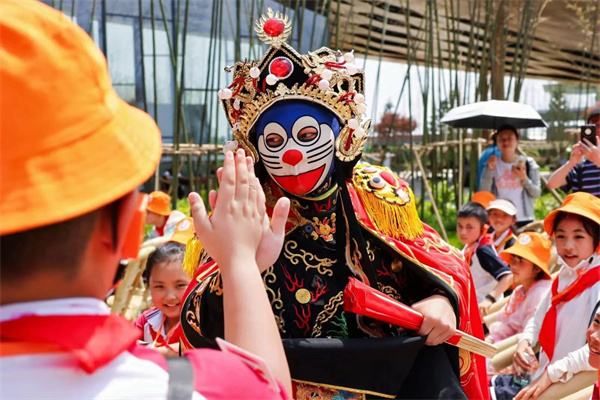 成都世園會邀八方來客中秋共赴“花”約！