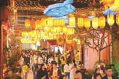 “平替旅行”成年輕游客新寵