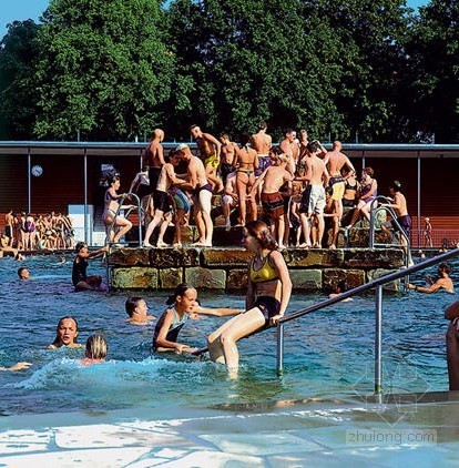 格羅森海恩天然游泳池