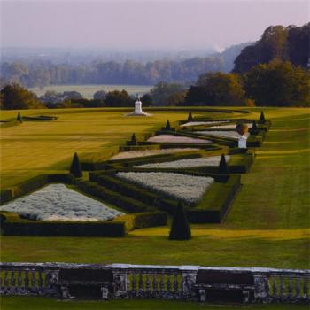奇妙的園林植物造型之英國克萊夫登花園