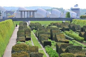 阿蘭·普羅沃作品(一)：倫敦泰晤士河壩公園