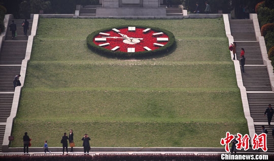 “花卉大鐘”亮相南京雨花臺