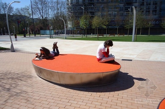 Balmori Associates設(shè)計的巴克斯廣場 中國風(fēng)景園林網(wǎng)