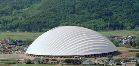 伊東豐雄的巨蛋體育場高新技術防惡劣天氣