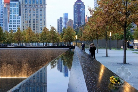 PWP景觀事務所設計的911國家紀念館