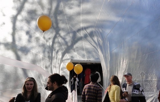 Raumlabor設(shè)計的紐約的充氣Spacebuster館