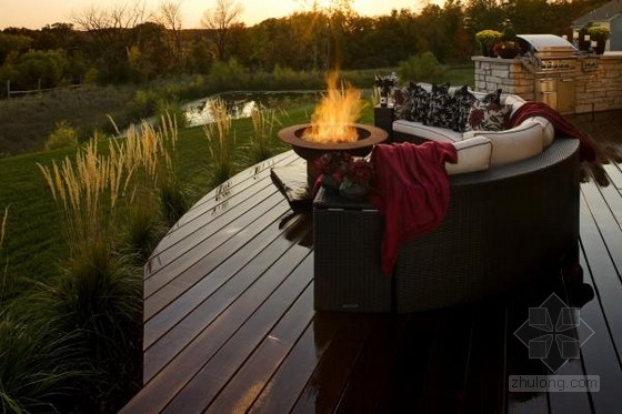 閑適的現(xiàn)代別墅景觀設(shè)計