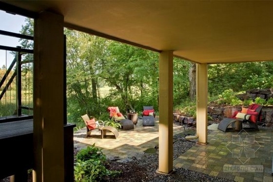 閑適的現(xiàn)代別墅景觀設(shè)計