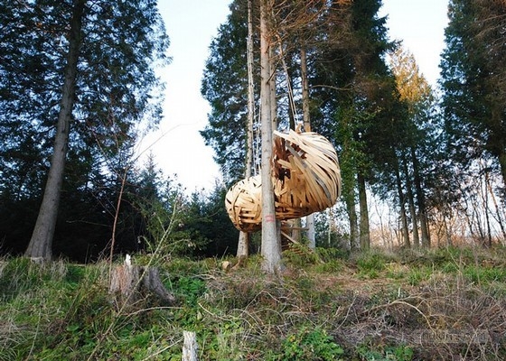 AA建筑聯(lián)盟學(xué)生設(shè)計(jì)的木結(jié)構(gòu)繭