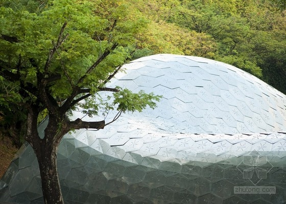 City Form Lab設(shè)計的新加坡科技設(shè)計大學(xué)網(wǎng)格狀貝殼館