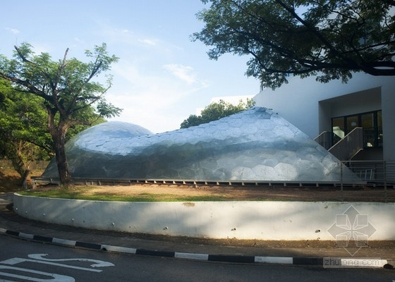 新加坡科技設(shè)計大學(xué)網(wǎng)格狀貝殼館