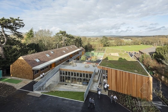 B:D設計的英國肯特學校的主導景觀
